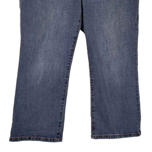 NINE WEST Chrystie Capri Stretched Relaxed-Fit Capri Pant Blue Jeans Size 16 - Picture 3 of 12